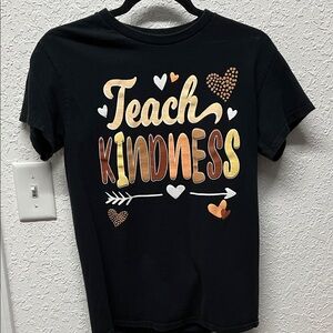 Calling all teachers! Black 'Teach Kindness' T-Shirt